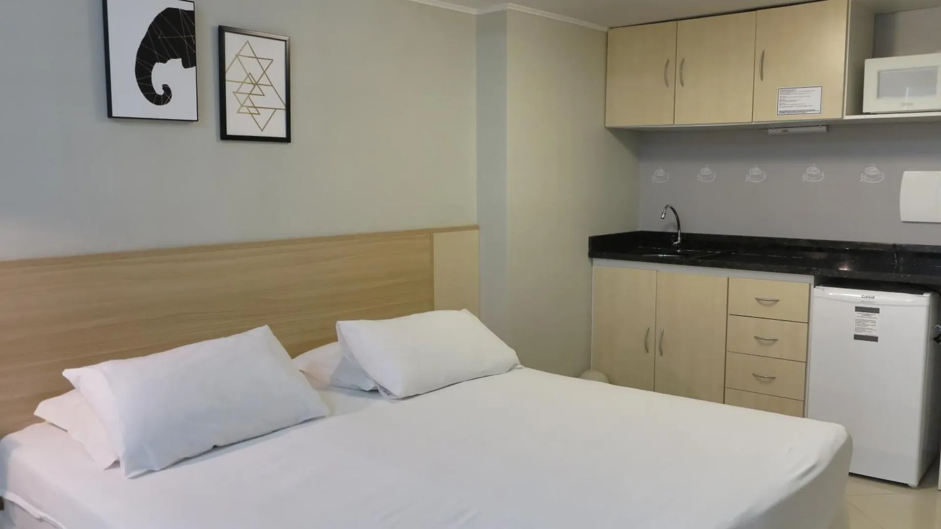 Costa Sul Stay - Quartos, Studios E Apartamentos Por Temporada No Centro De Bc Balneario Camboriu Apartment