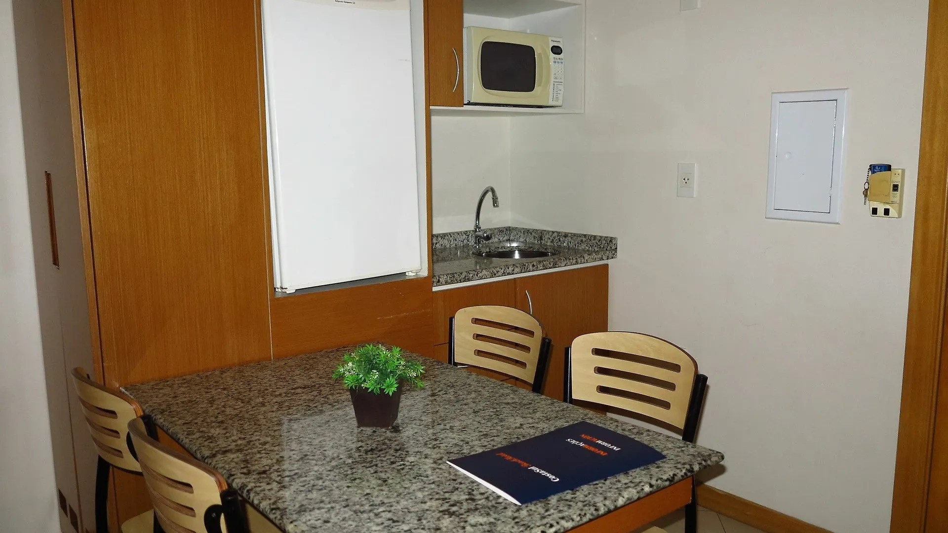 Stay - Quartos, Studios E Apartamentos Por Temporada No Centro De Bc Balneário Camboriú