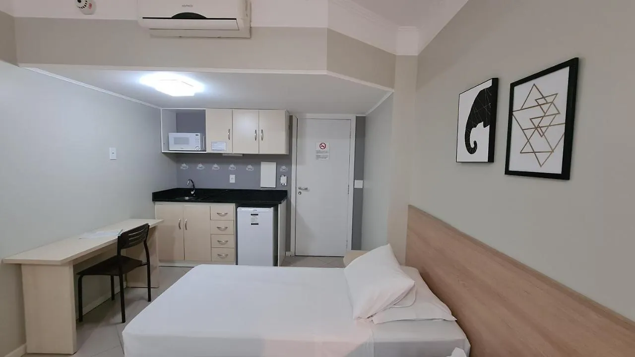 Stay - Quartos, Studios E Apartamentos Por Temporada No Centro De Bc Balneário Camboriú 0*,  Brasile