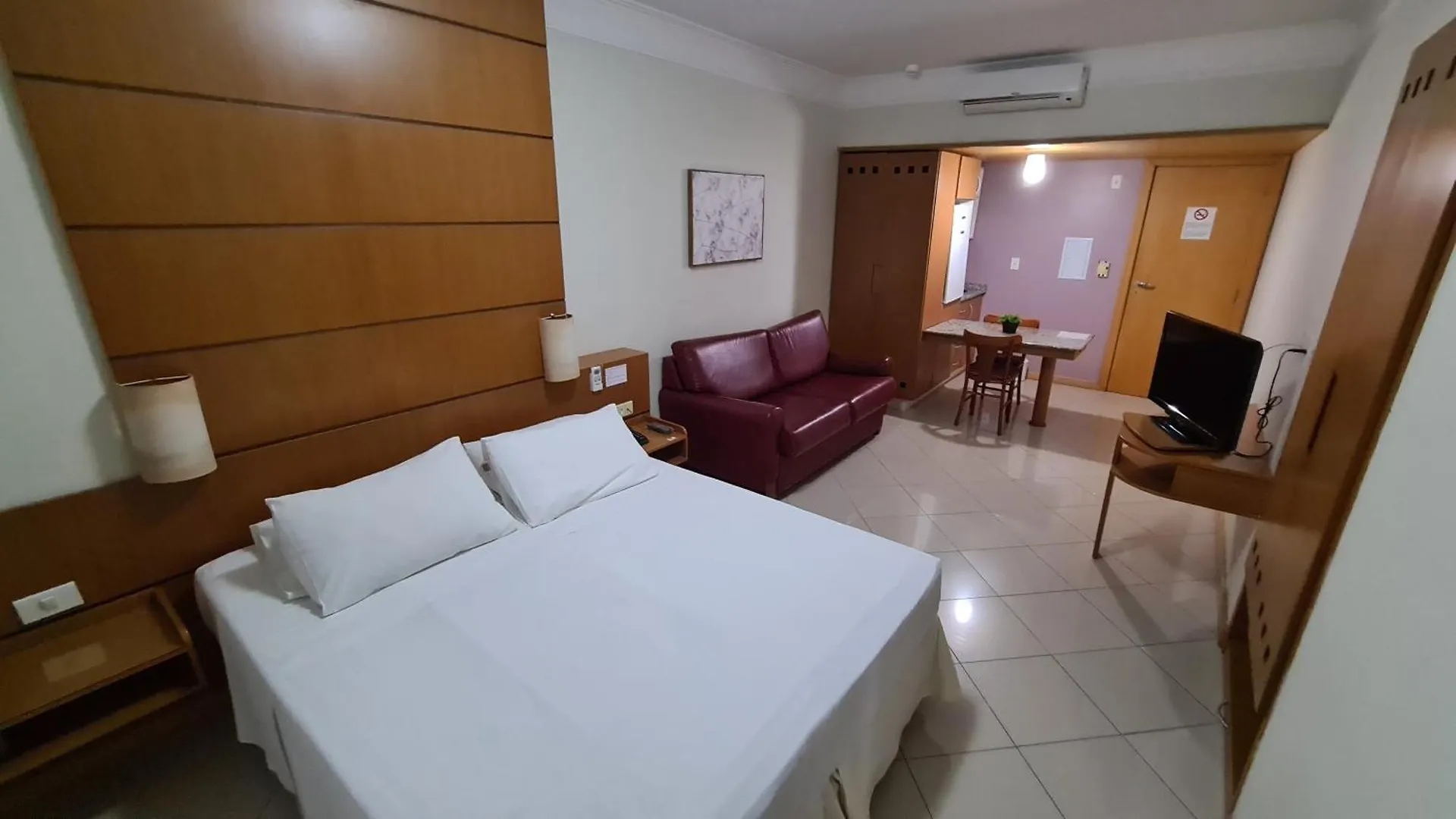 Stay - Quartos, Studios E Apartamentos Por Temporada No Centro De Bc Balneário Camboriú